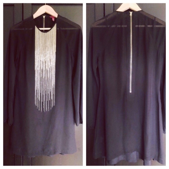 Ted Baker London Dresses & Skirts - Chain dress Ted Baker 2 US size 6